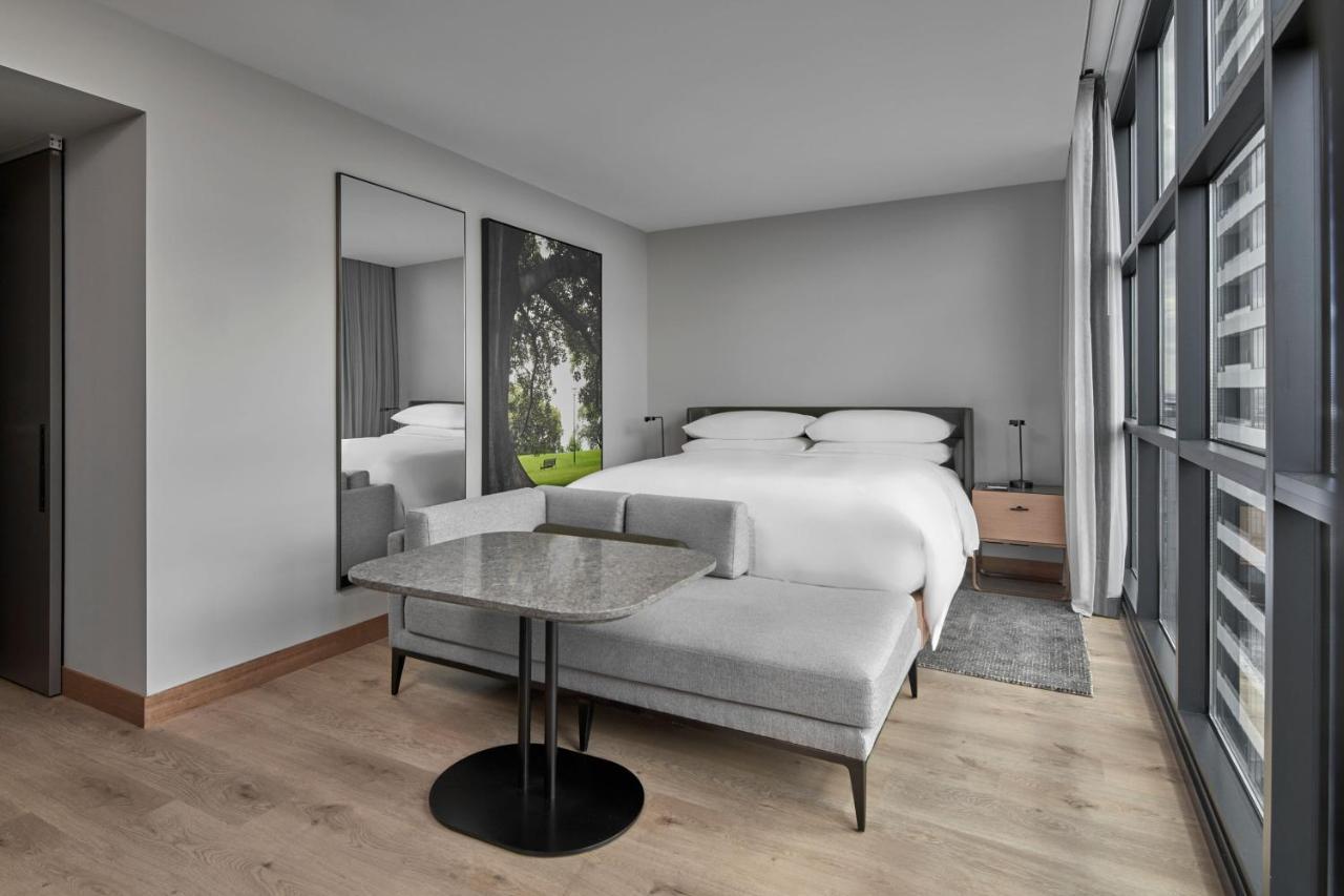 Courtyard By Marriott Melbourne Flagstaff Gardens Hotel Eksteriør billede