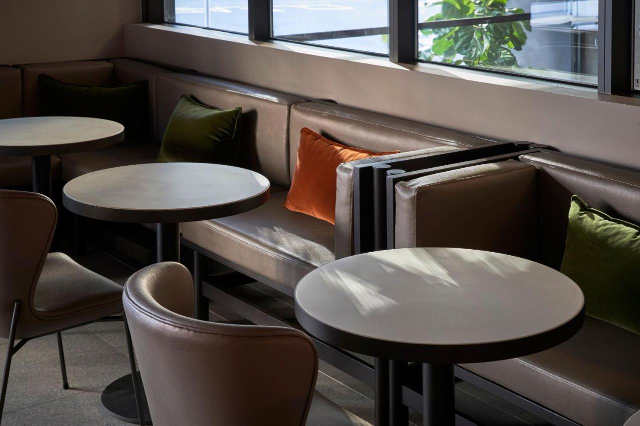 Courtyard By Marriott Melbourne Flagstaff Gardens Hotel Eksteriør billede