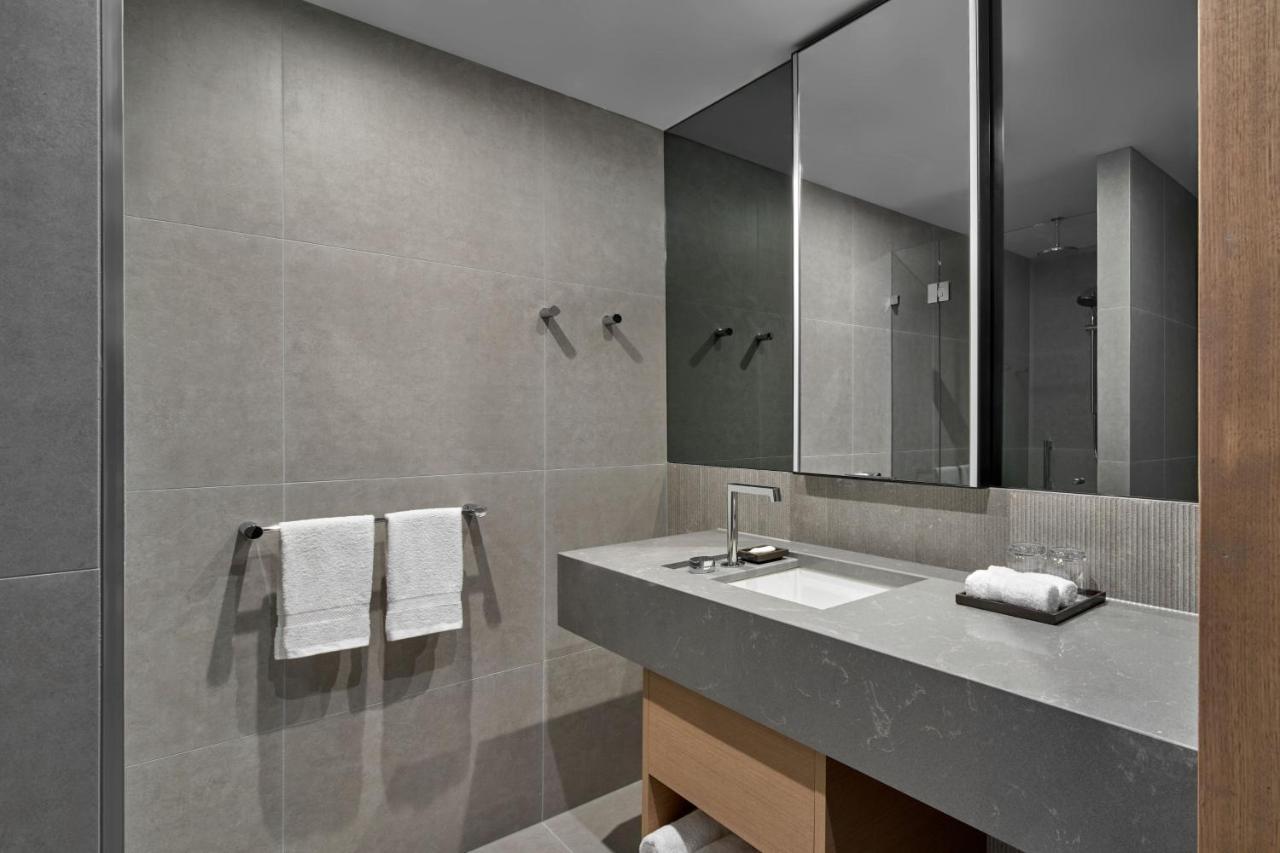Courtyard By Marriott Melbourne Flagstaff Gardens Hotel Eksteriør billede