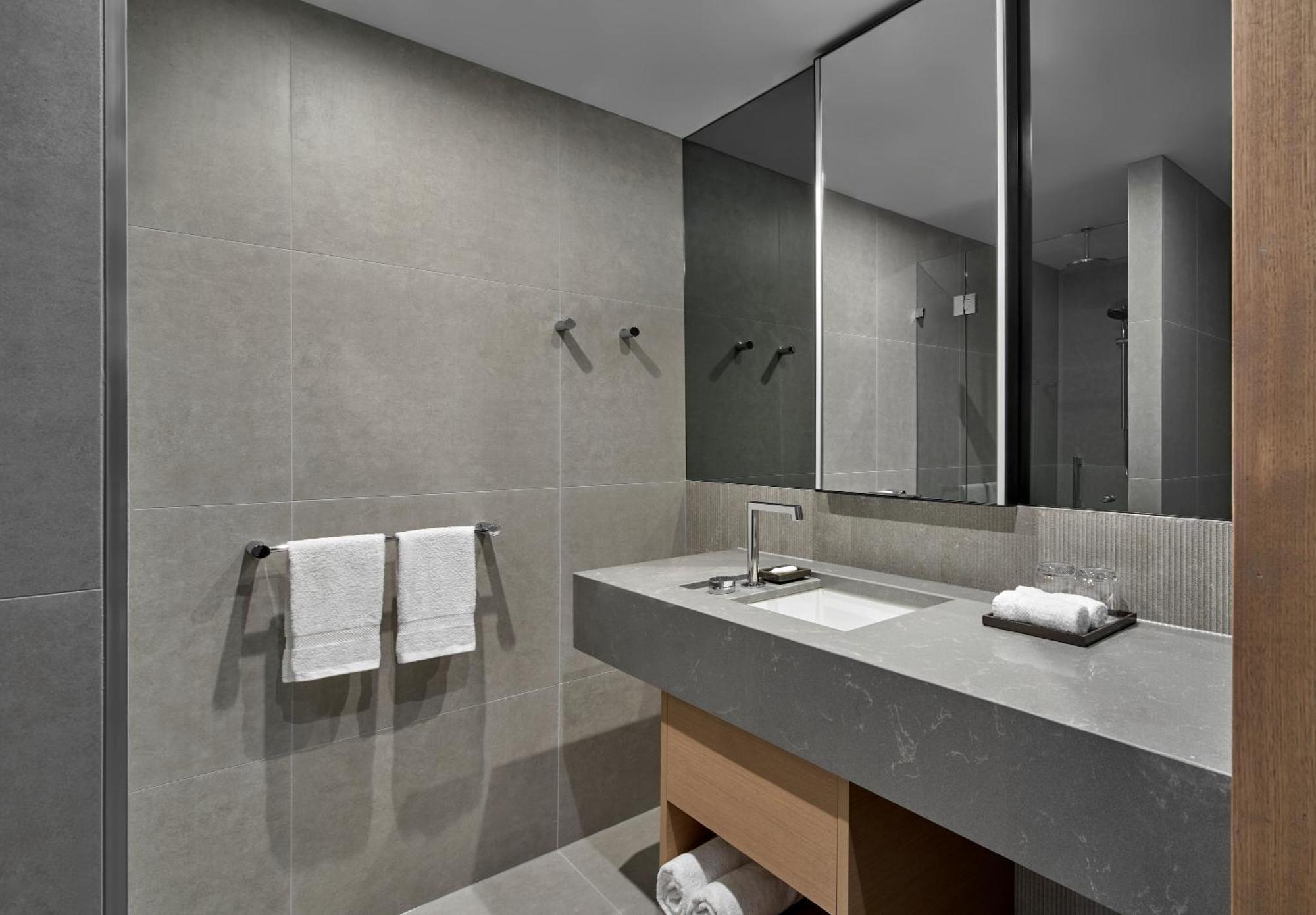 Courtyard By Marriott Melbourne Flagstaff Gardens Hotel Eksteriør billede